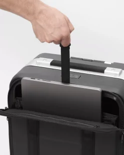Ramverk Pro Front-Access Carry-On